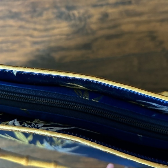 Bamboo Handbag - Picture 9 of 16